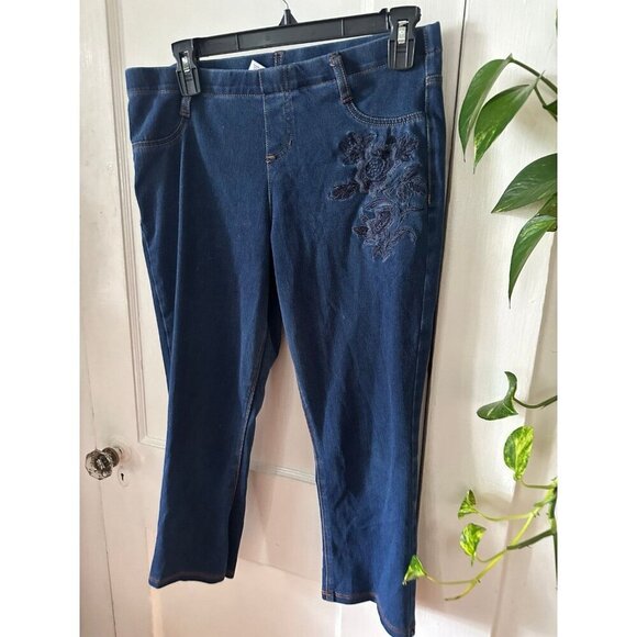 Mix it Women’s size Medium embroidered jeans - Picture 2 of 6